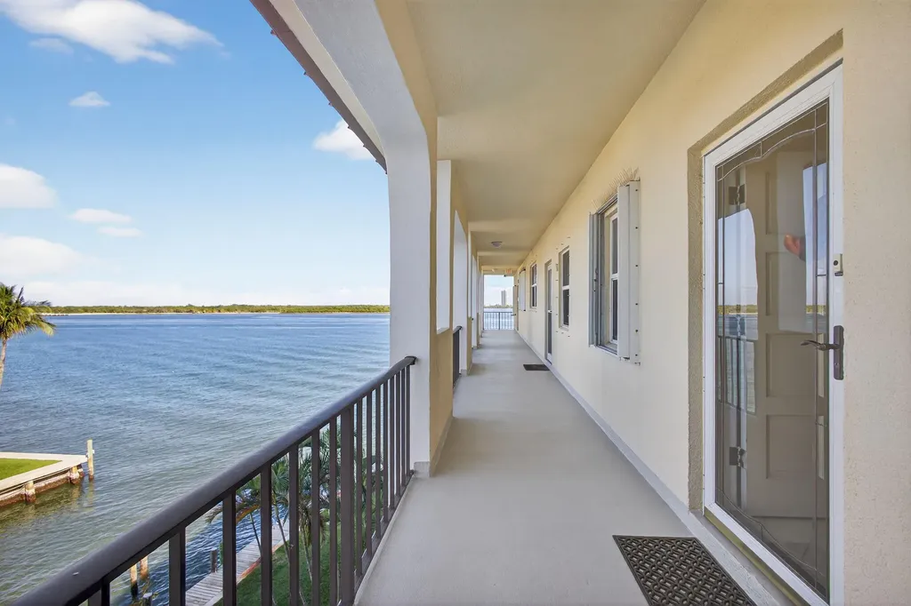 105 Paradise Harbour Boulevard North Palm Beach FL 33408
