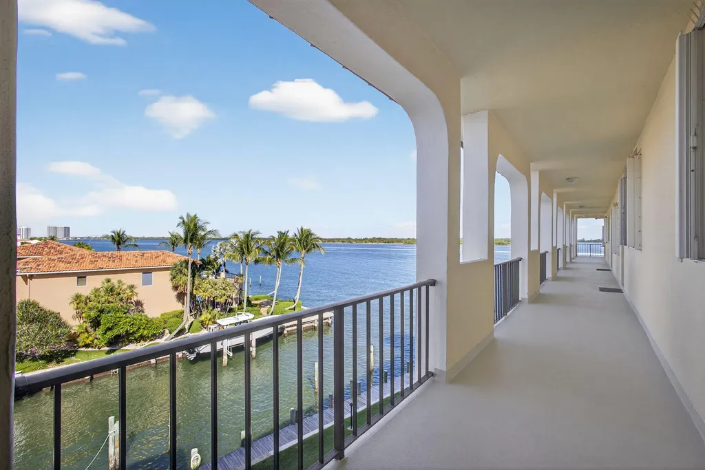 105 Paradise Harbour Boulevard North Palm Beach FL 33408