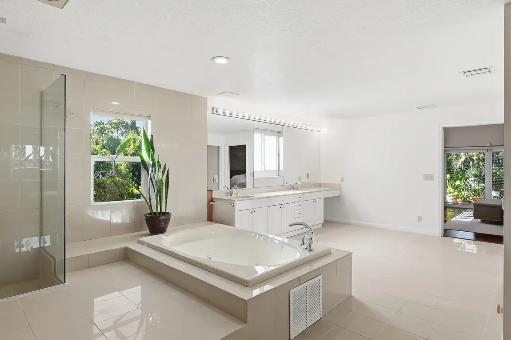 14410 64th Way N Palm Beach Gardens FL 33418