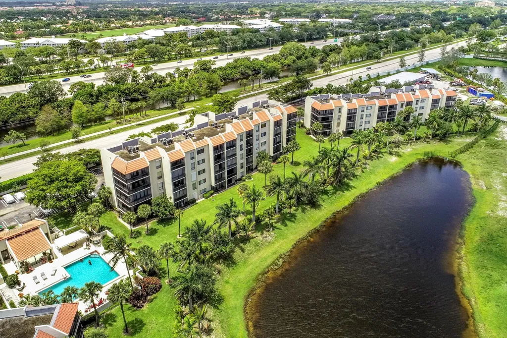 2550 Presidential Way West Palm Beach FL 33401
