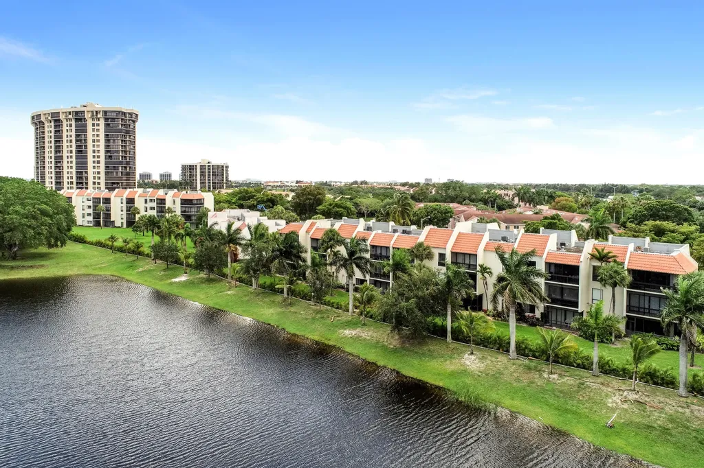 2550 Presidential Way West Palm Beach FL 33401