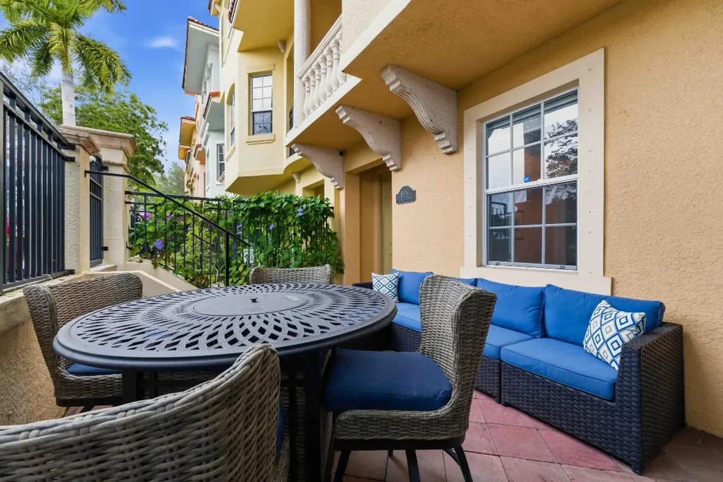 11850 Valencia Gardens Avenue Palm Beach Gardens FL 33410