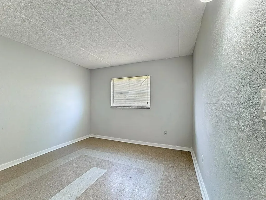 Xx 694 Michigan Court St. Cloud FL 34769