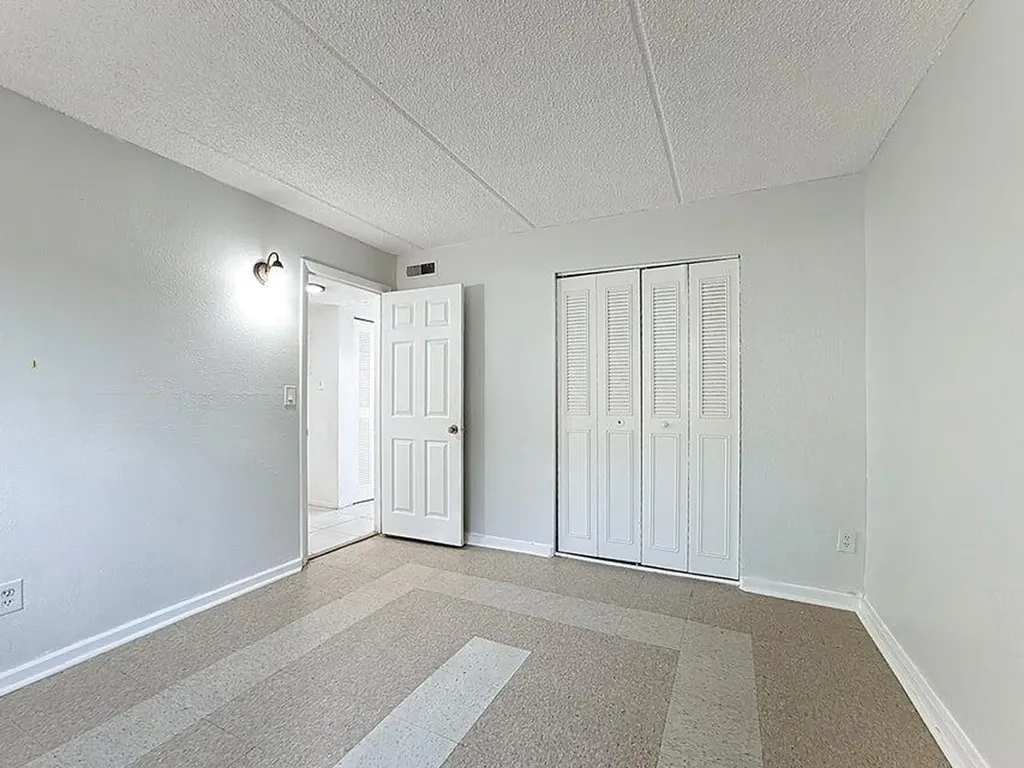 Xx 694 Michigan Court St. Cloud FL 34769