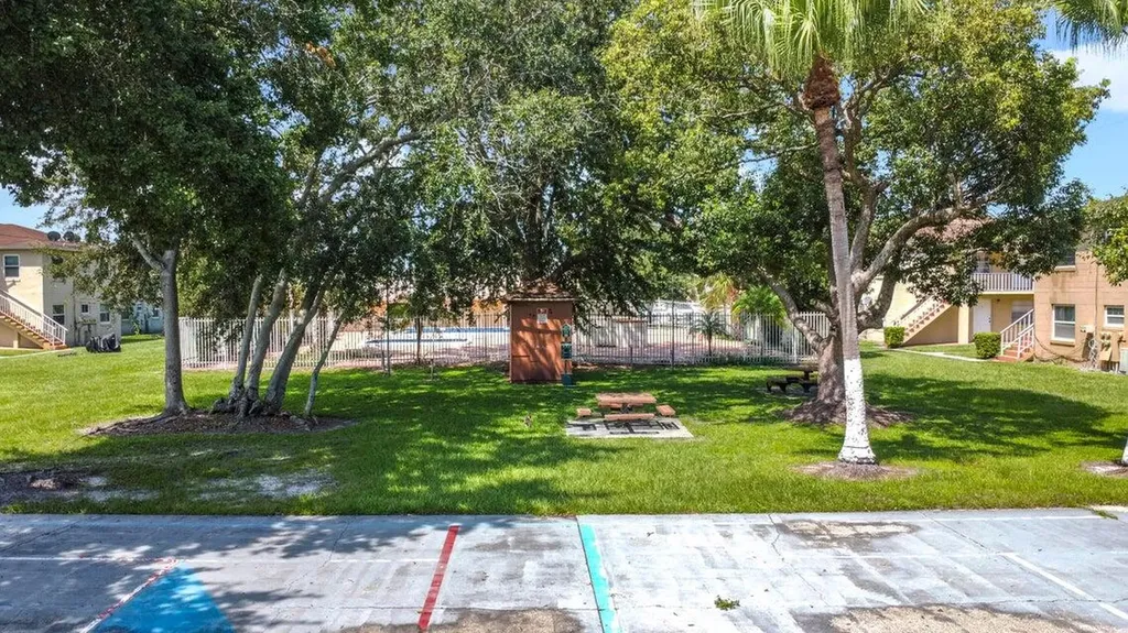 Xx 694 Michigan Court St. Cloud FL 34769