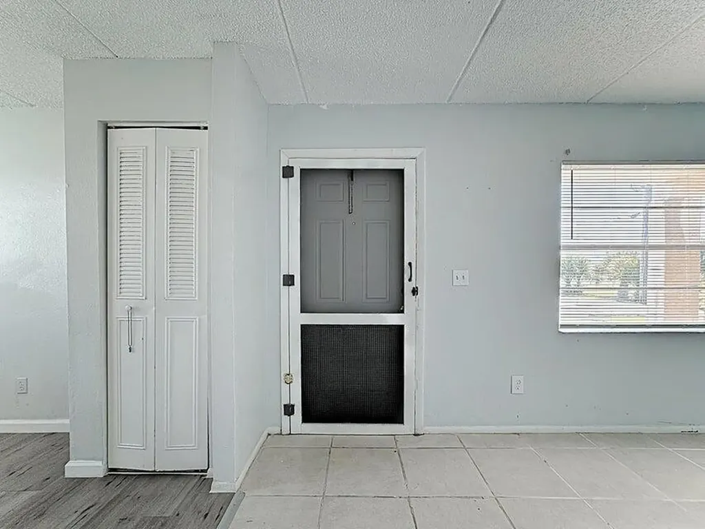 Xx 694 Michigan Court St. Cloud FL 34769