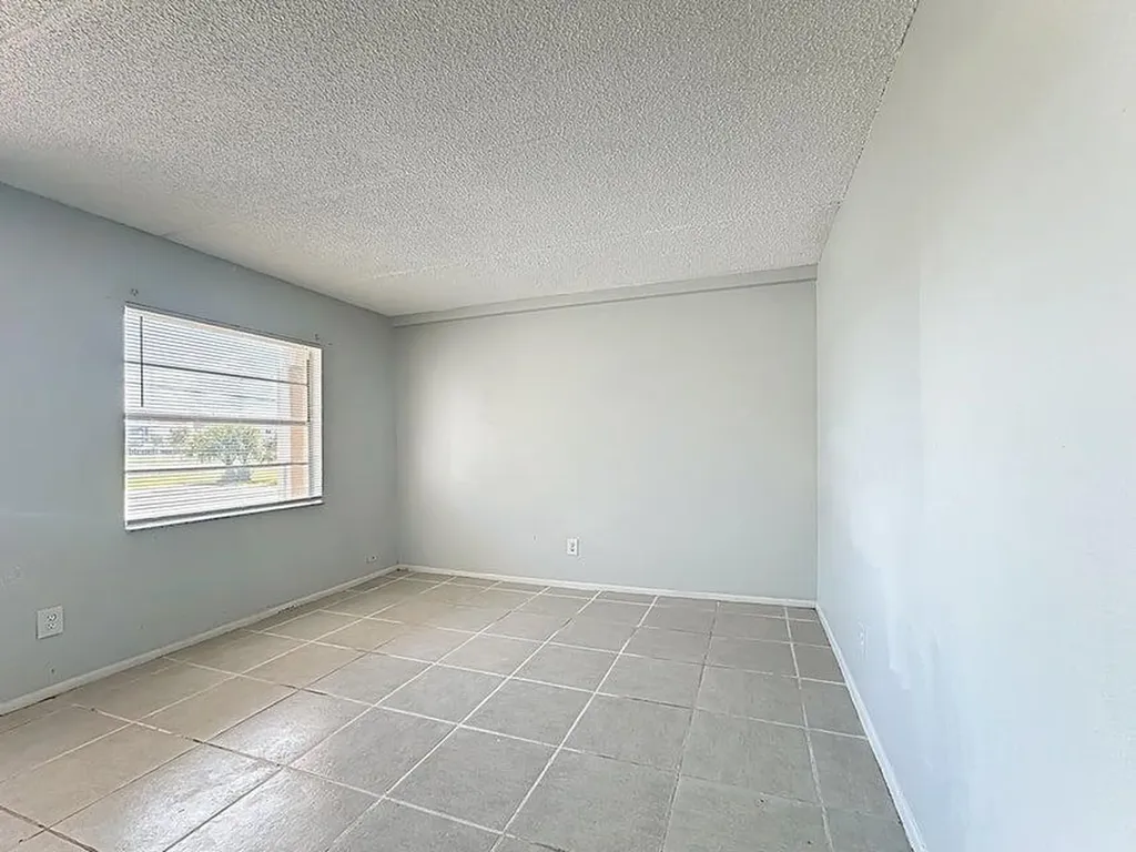 Xx 694 Michigan Court St. Cloud FL 34769