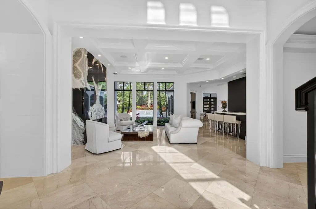 213 Via Palacio Palm Beach Gardens FL 33418