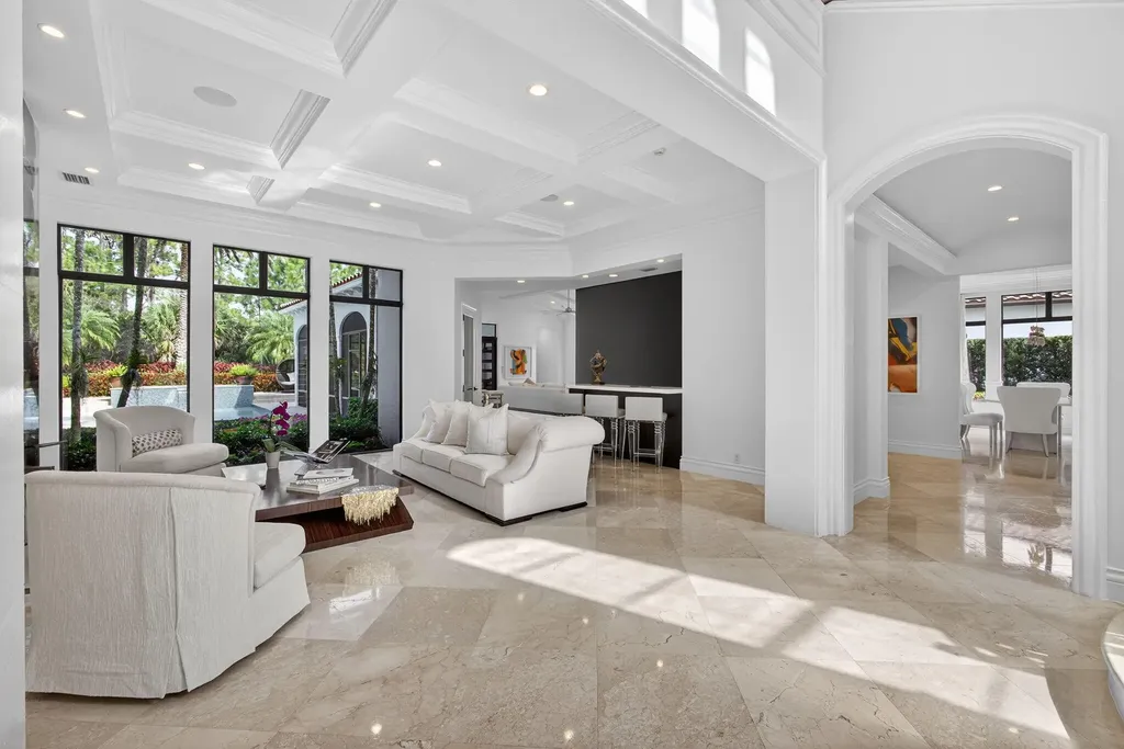 213 Via Palacio Palm Beach Gardens FL 33418