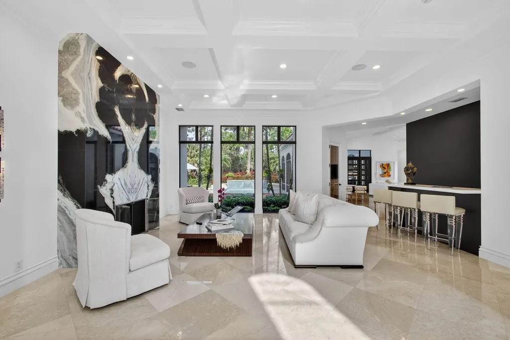 213 Via Palacio Palm Beach Gardens FL 33418