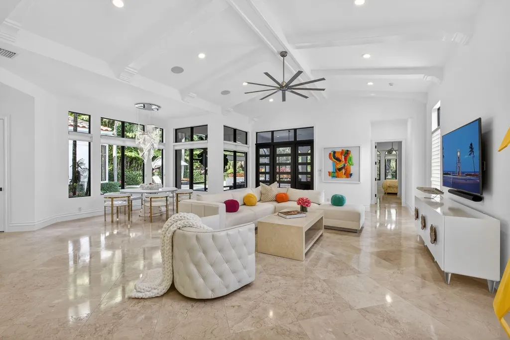 213 Via Palacio Palm Beach Gardens FL 33418