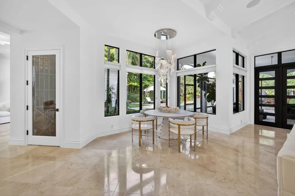 213 Via Palacio Palm Beach Gardens FL 33418