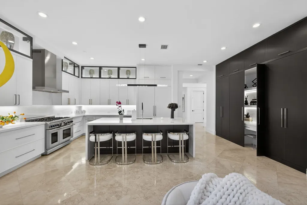 213 Via Palacio Palm Beach Gardens FL 33418