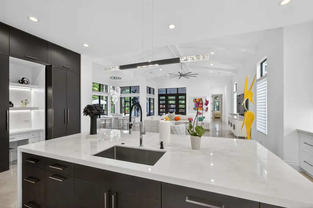 213 Via Palacio Palm Beach Gardens FL 33418
