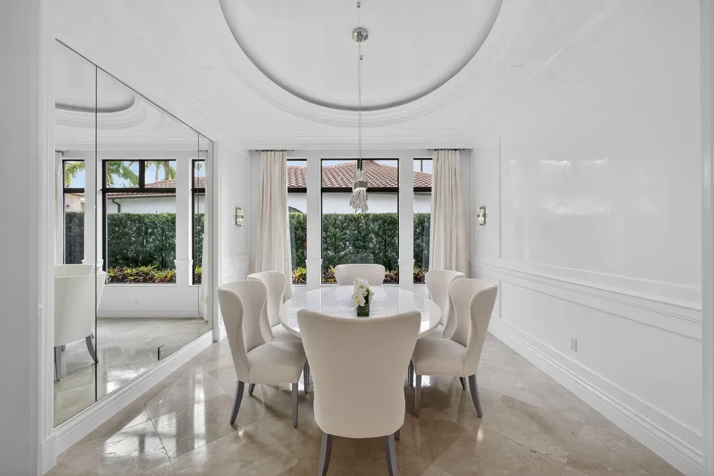 213 Via Palacio Palm Beach Gardens FL 33418