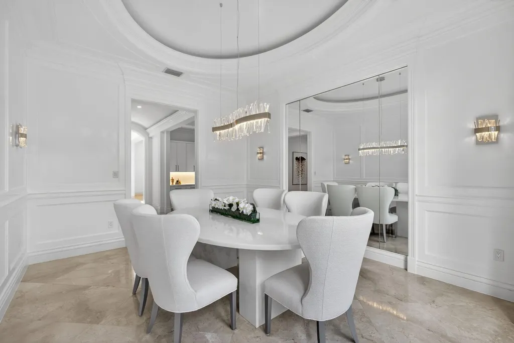 213 Via Palacio Palm Beach Gardens FL 33418