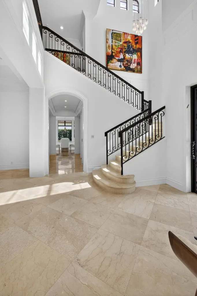 213 Via Palacio Palm Beach Gardens FL 33418