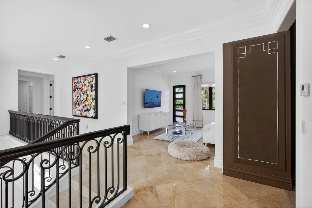 213 Via Palacio Palm Beach Gardens FL 33418