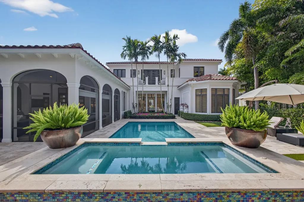 213 Via Palacio Palm Beach Gardens FL 33418