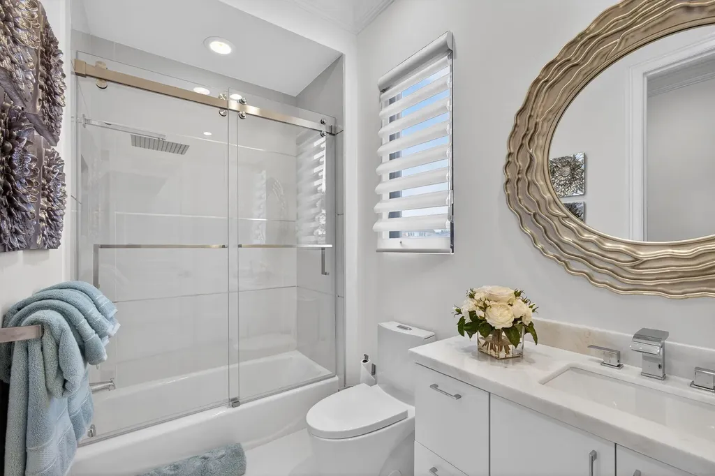 213 Via Palacio Palm Beach Gardens FL 33418