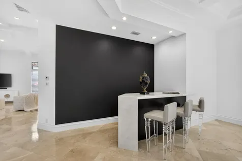 213 Via Palacio Palm Beach Gardens FL 33418