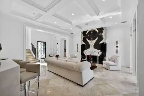213 Via Palacio Palm Beach Gardens FL 33418