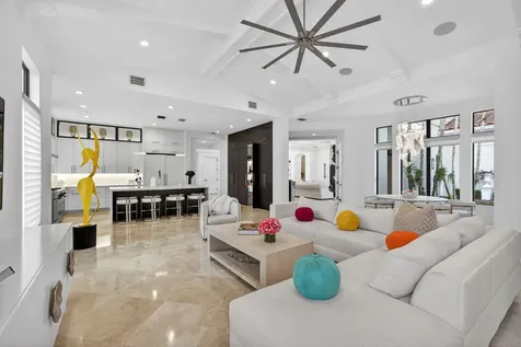 213 Via Palacio Palm Beach Gardens FL 33418