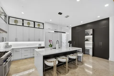 213 Via Palacio Palm Beach Gardens FL 33418