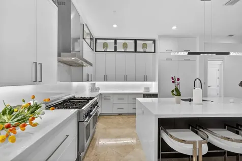 213 Via Palacio Palm Beach Gardens FL 33418