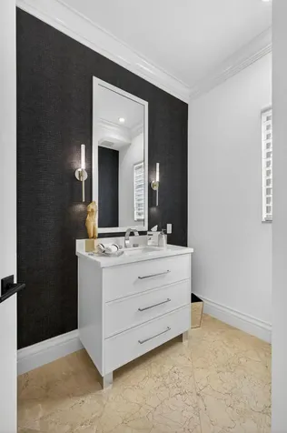 213 Via Palacio Palm Beach Gardens FL 33418