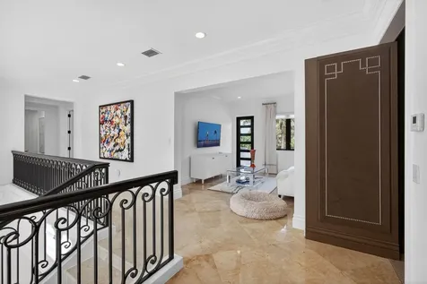 213 Via Palacio Palm Beach Gardens FL 33418