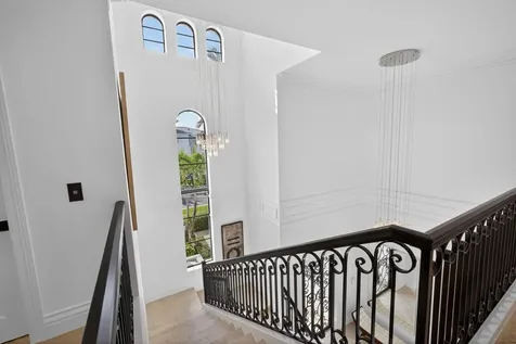 213 Via Palacio Palm Beach Gardens FL 33418