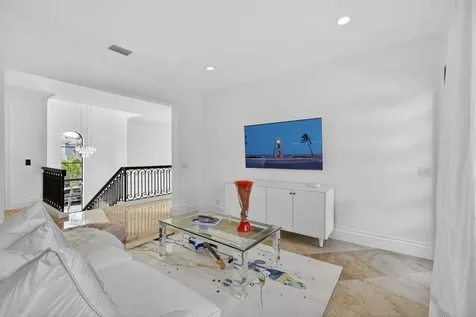 213 Via Palacio Palm Beach Gardens FL 33418