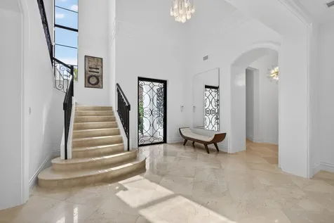 213 Via Palacio Palm Beach Gardens FL 33418