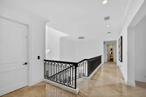 213 Via Palacio Palm Beach Gardens FL 33418