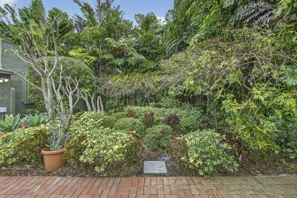 616 Upland Road West Palm Beach FL 33401