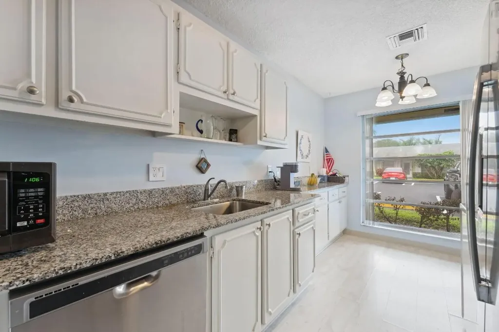 1130 Cactus Terrace Delray Beach FL 33445