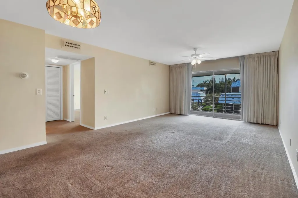 12016 Greenway Circle S Royal Palm Beach FL 33411