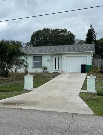 1202 SW Heather Street Port St Lucie FL 34983