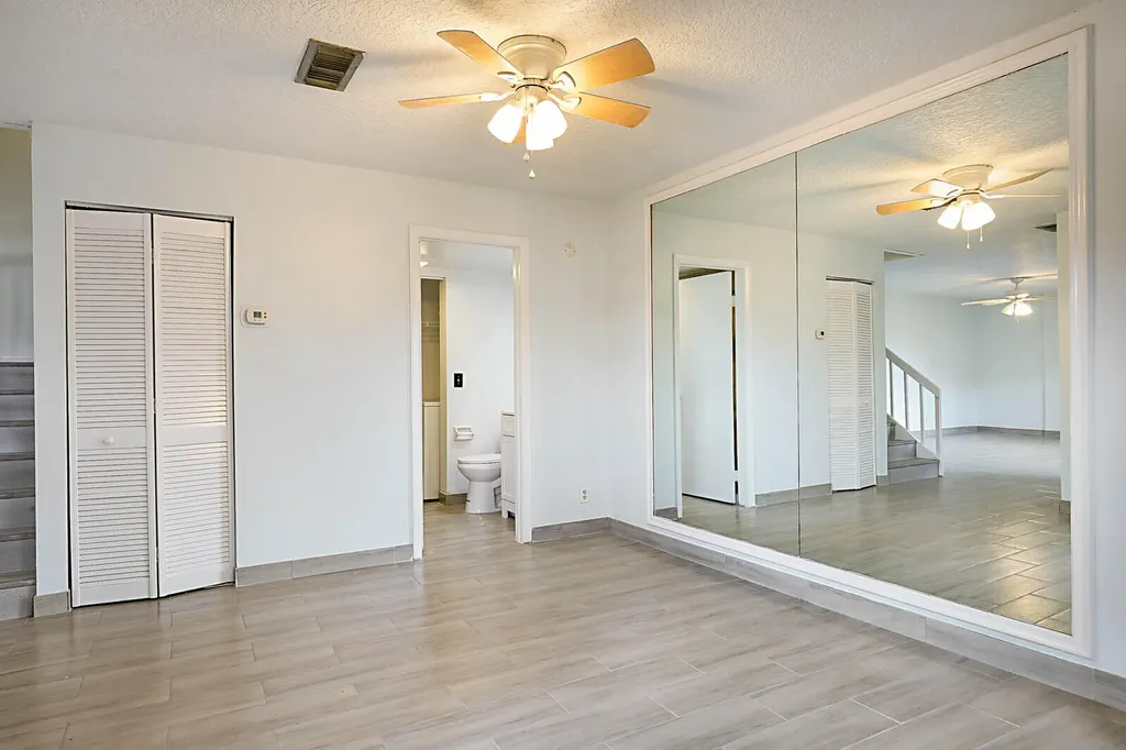 253 Woodland Road Palm Springs FL 33461