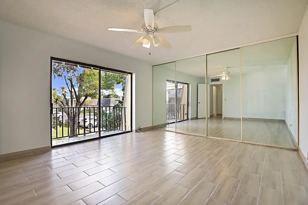 253 Woodland Road Palm Springs FL 33461