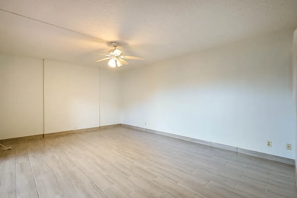 253 Woodland Road Palm Springs FL 33461