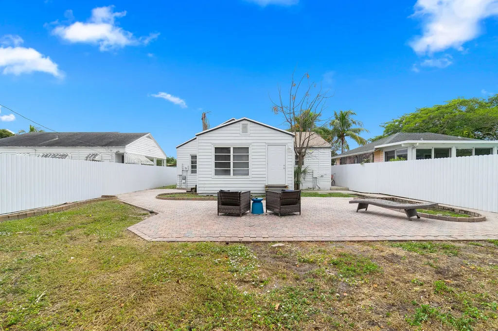 719 Valley Forge Road West Palm Beach FL 33405