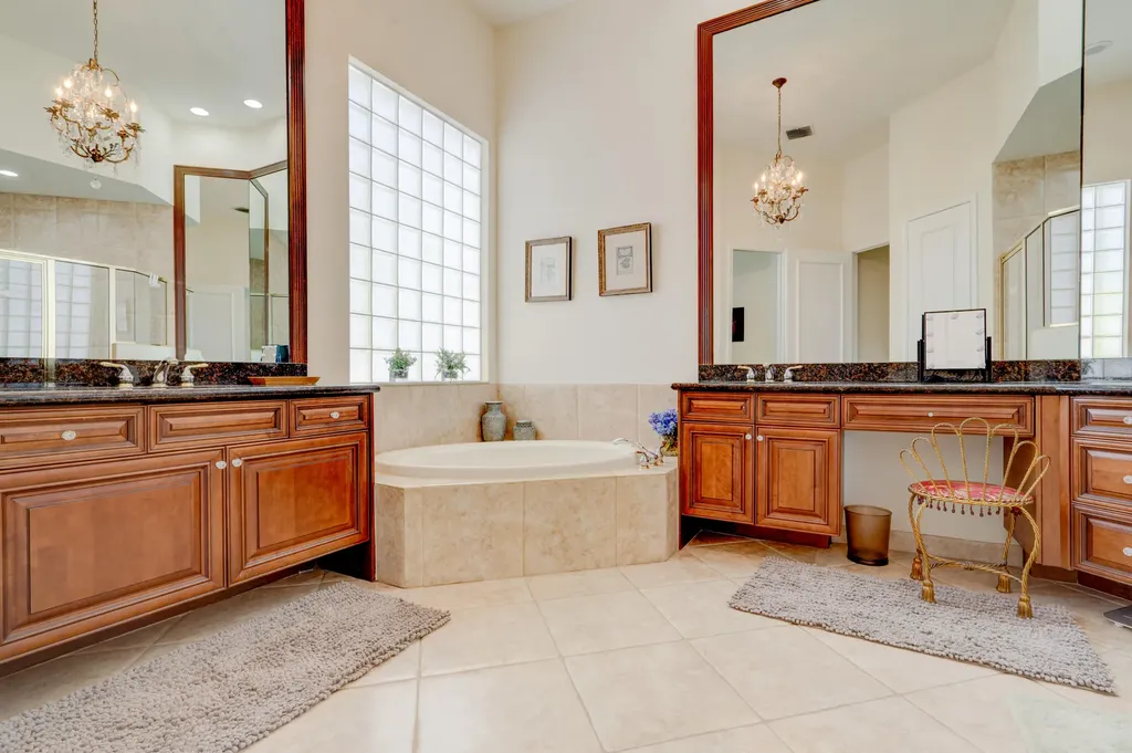 119 Esperanza Way Palm Beach Gardens FL 33418