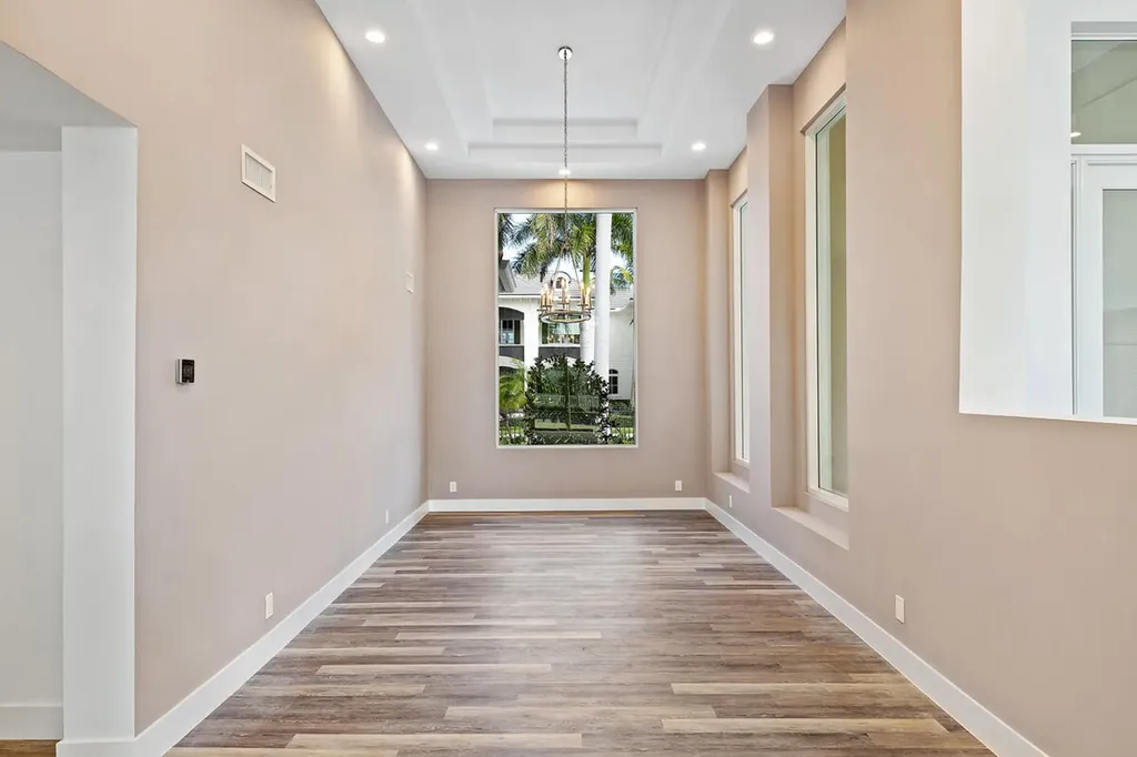 533 E Alexander Palm Road Boca Raton FL 33432