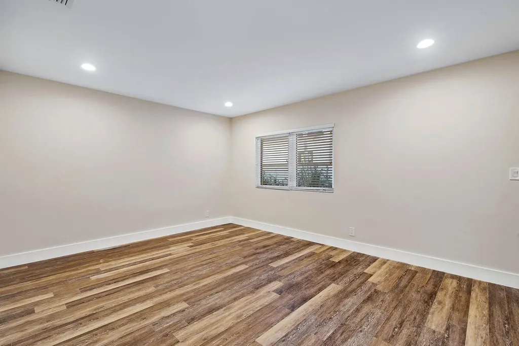 533 E Alexander Palm Road Boca Raton FL 33432