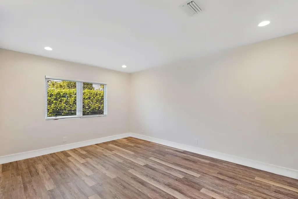 533 E Alexander Palm Road Boca Raton FL 33432