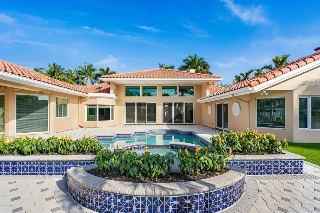 533 E Alexander Palm Road Boca Raton FL 33432