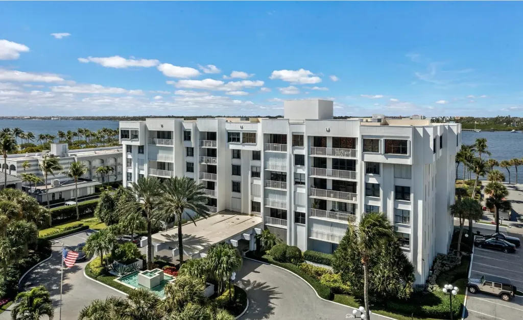 2860 S Ocean Boulevard Palm Beach FL 33480