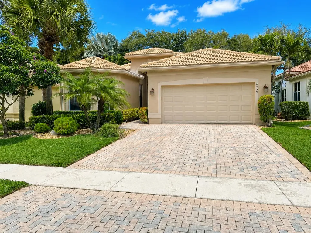 6959 Imperial Beach Circle Delray Beach FL 33446